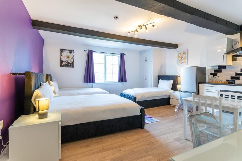 Kitchen or kitchenette, Photo of the whole room, Bedroom