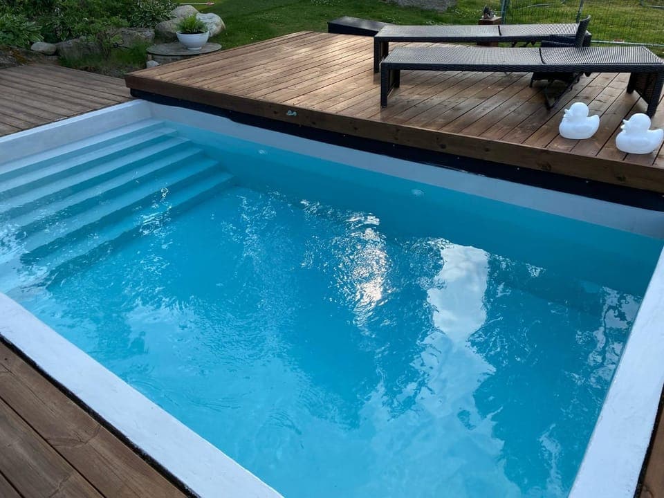 Pool view, Swimming pool