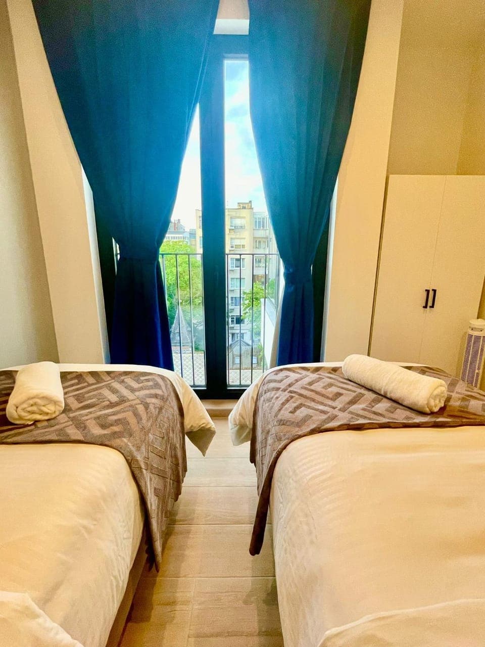 Bed, Balcony/Terrace, Photo of the whole room, Bedroom, towels