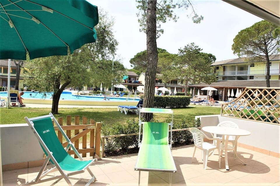 Property building, Garden, Garden view, Swimming pool