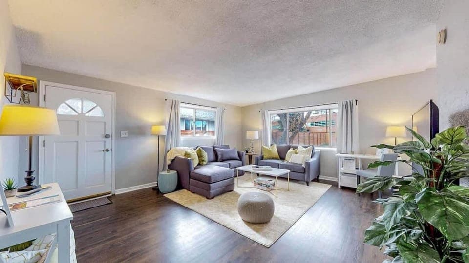 Charming Three Bedroom Home in Littleton House in Littleton