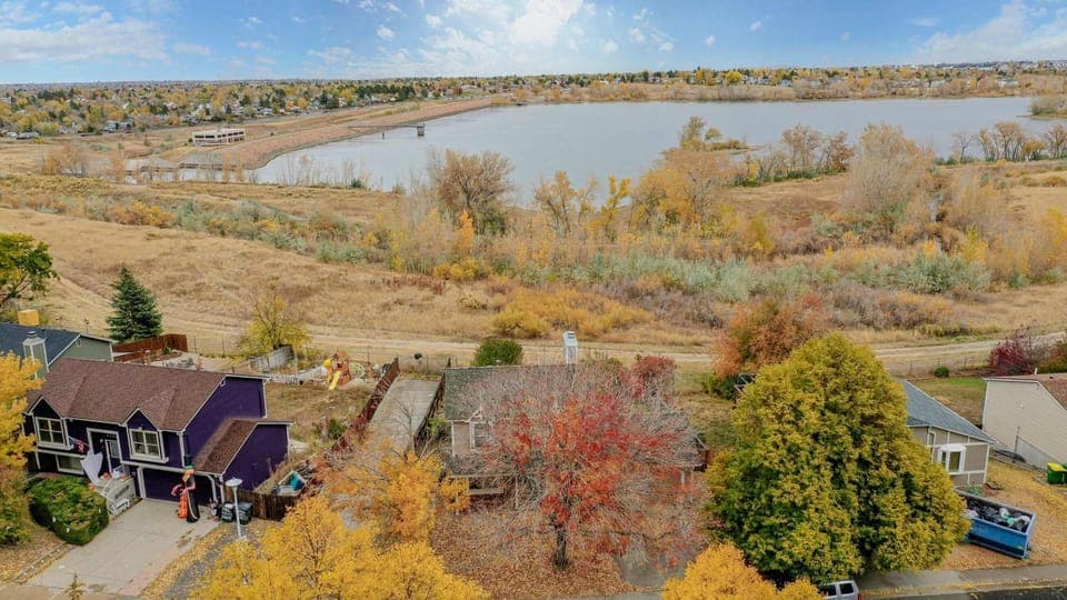 Comfortable Family Friendly Home on Quincy Reservoir House in Centennial