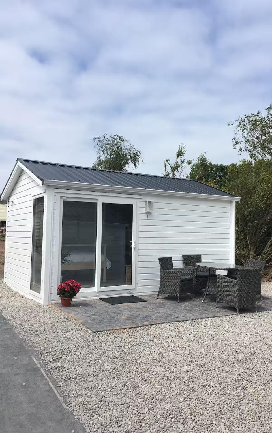 Property building, Patio, Day