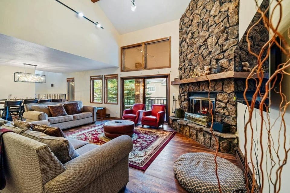 TV and multimedia, Living room, Seating area