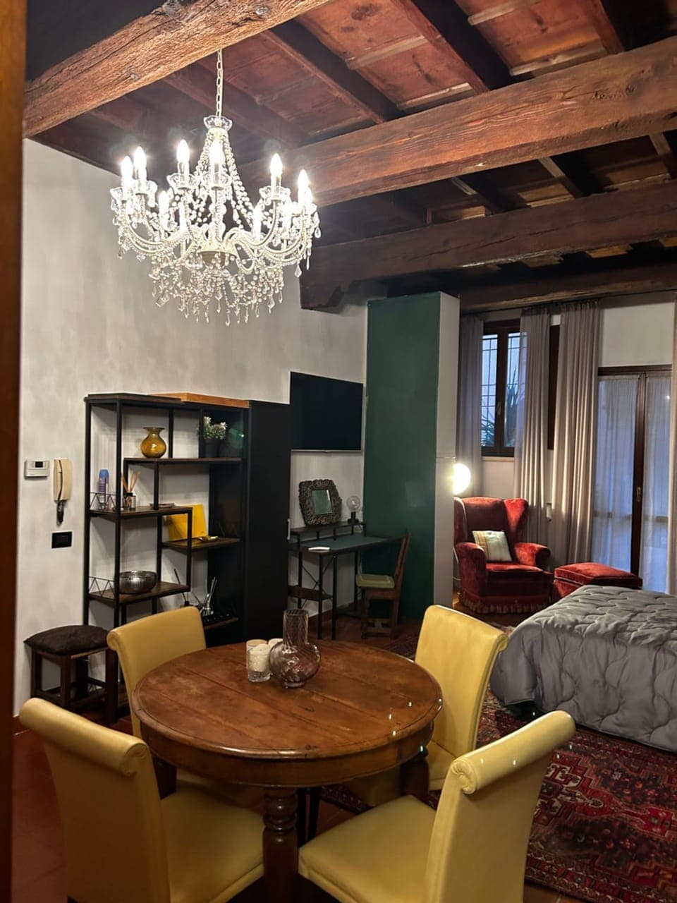 Living room, Dining area