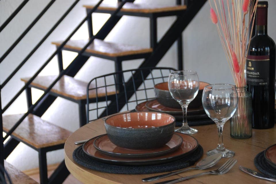 Food and drinks, Dining area, Alcoholic drinks