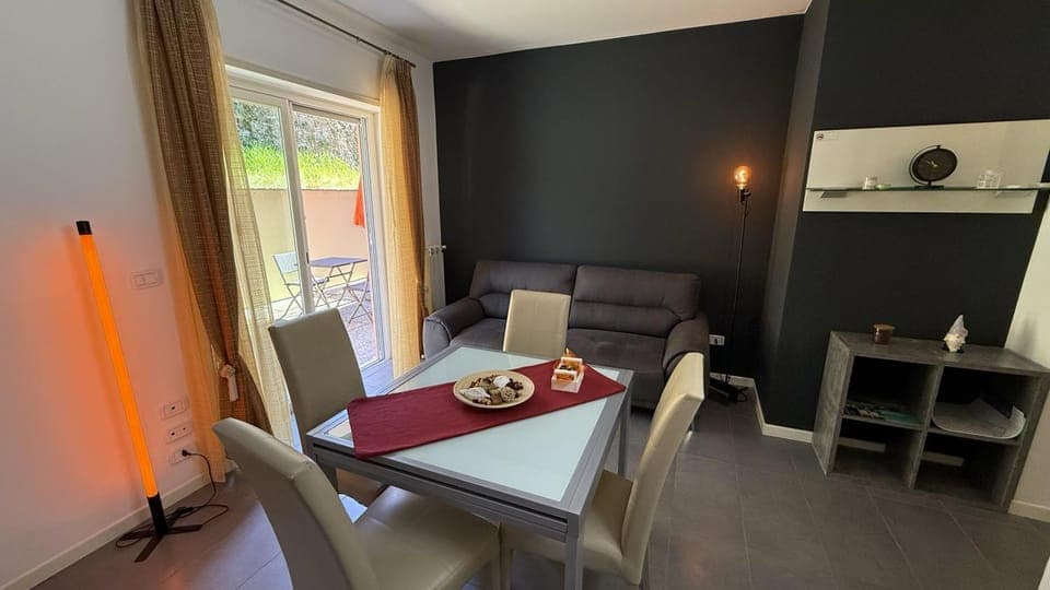 Garden, Living room, Lunch, heating