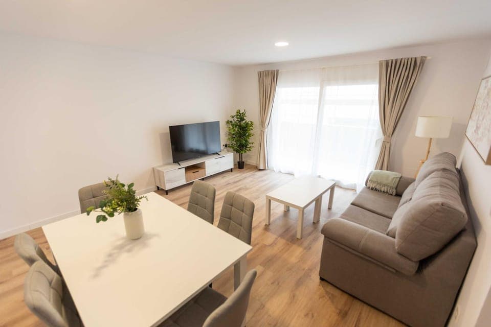 TV and multimedia, Living room, Dining area