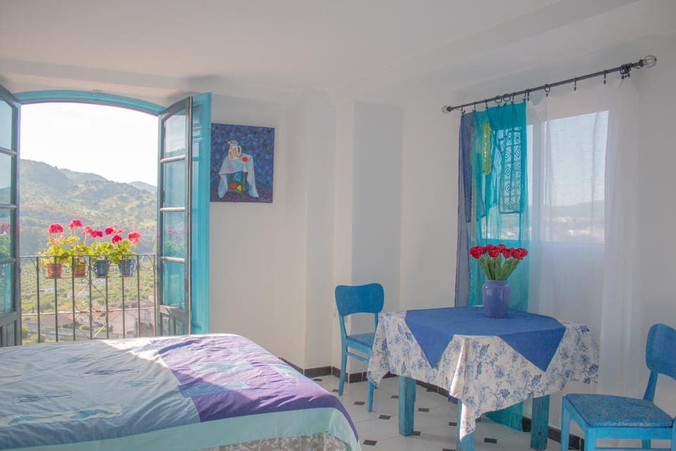 Bed, Bedroom, Mountain view