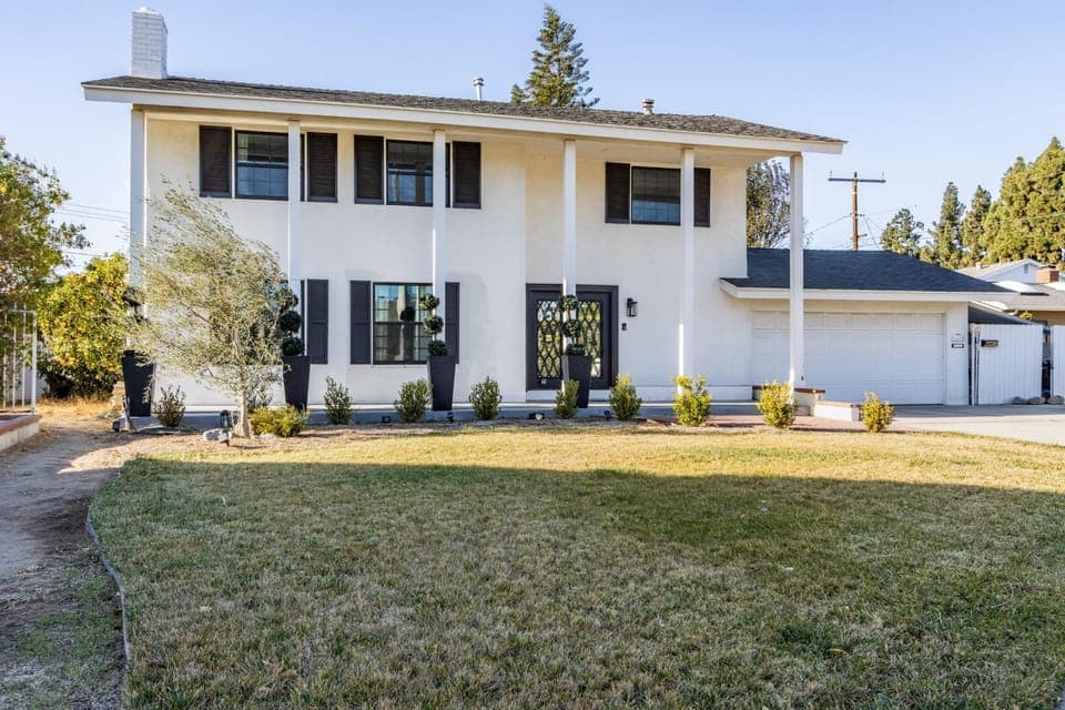 Property building, Day