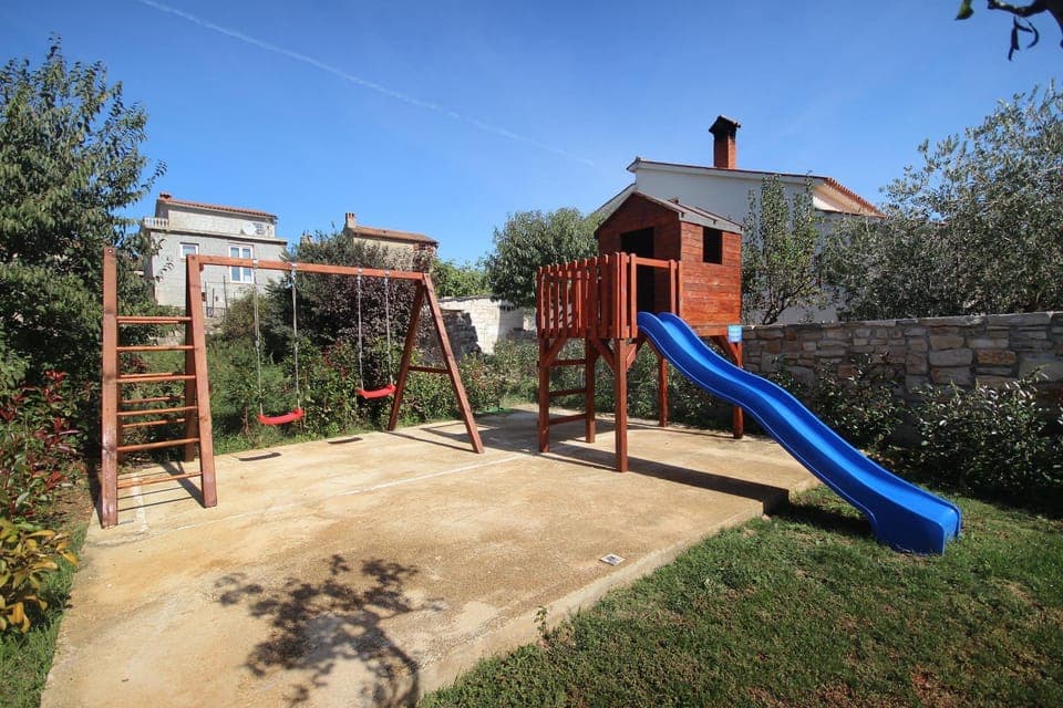 Day, Children play ground