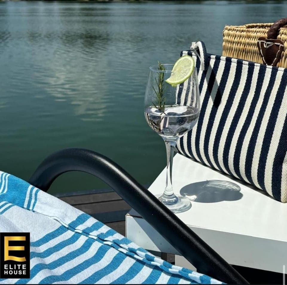 Day, Natural landscape, Garden, River view