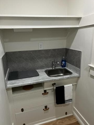 Kitchen or kitchenette