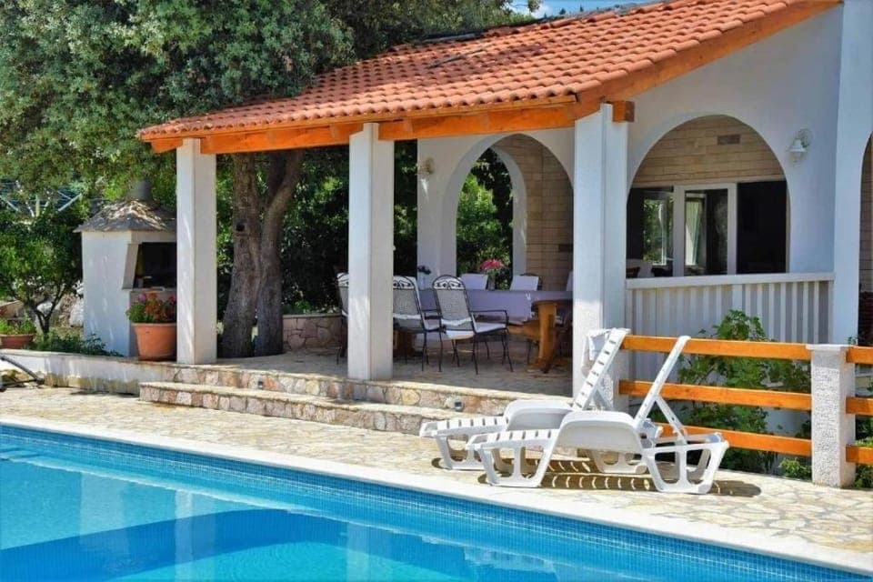 Swimming pool, Location, children, Family