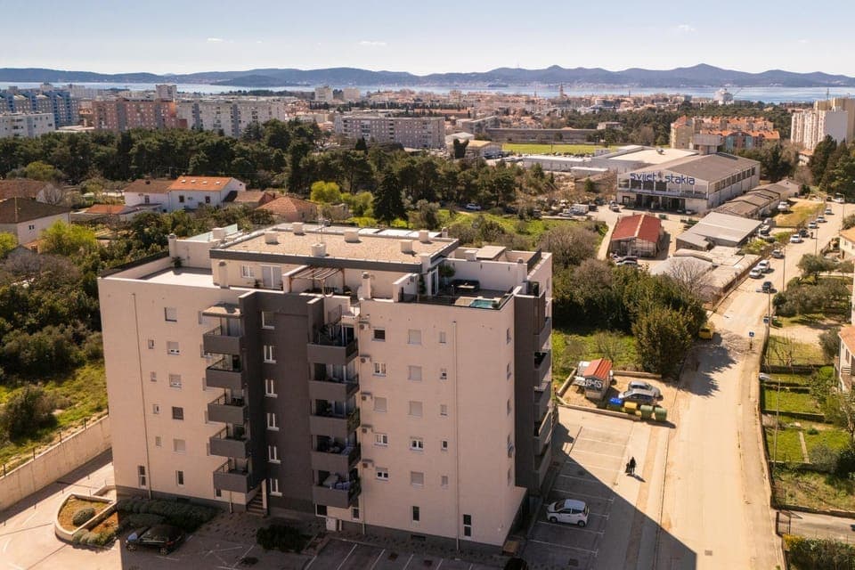 Property building, Location