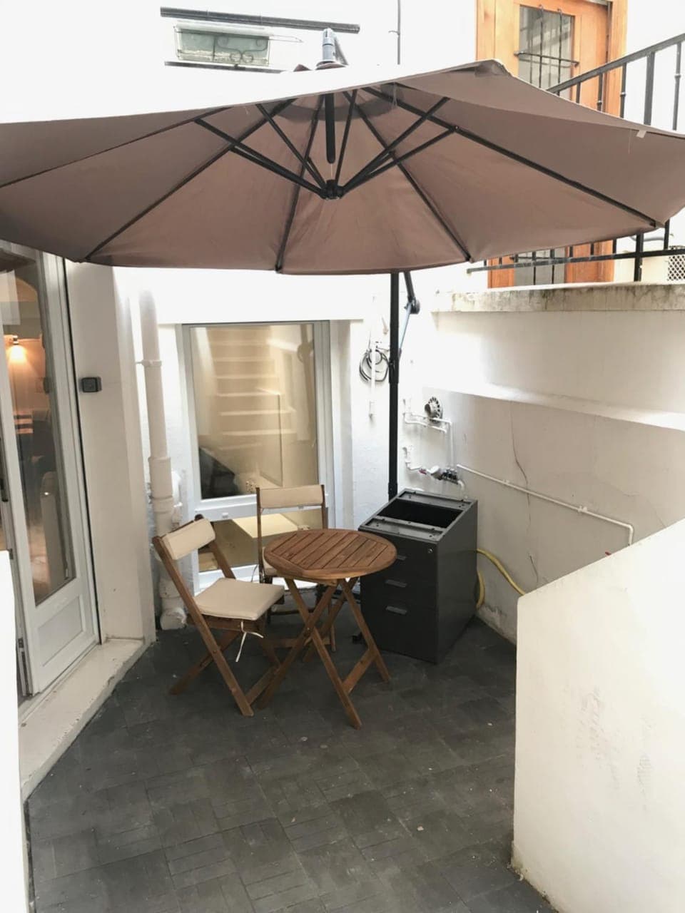 Property building, Patio, Dining area