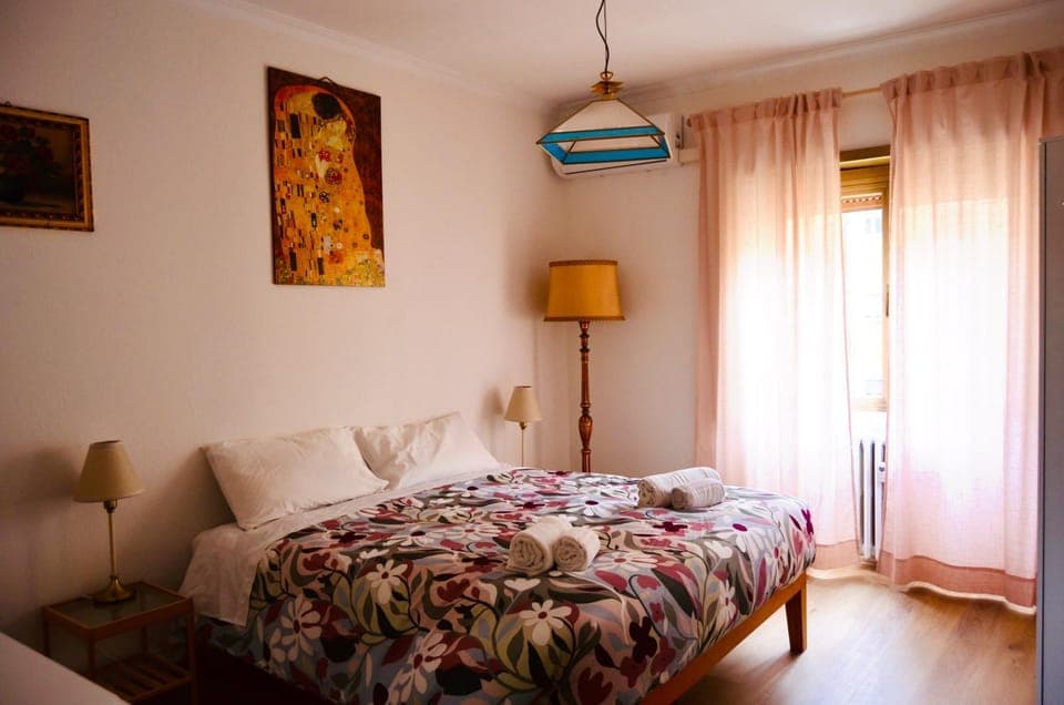 Bed, Bedroom, air conditioner