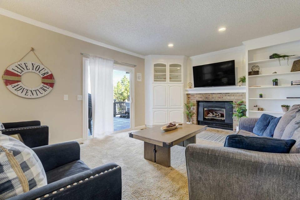 Deep Blue Spacious Escape w Hot Tub & Playground House in Black Forest