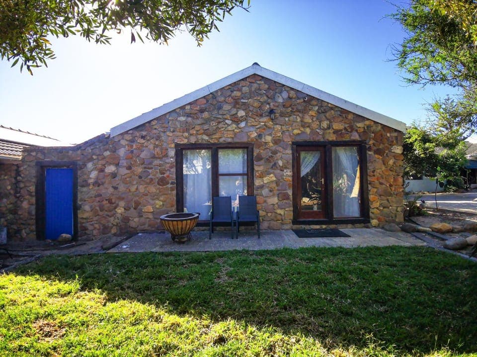 Property building, Day, BBQ facilities, Garden, Balcony/Terrace, Garden view