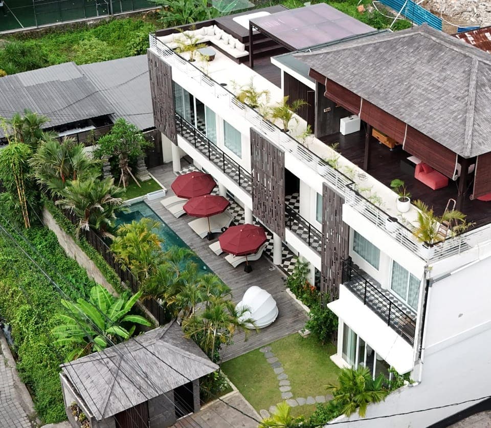 Property building, Bird's eye view, Garden view, Swimming pool