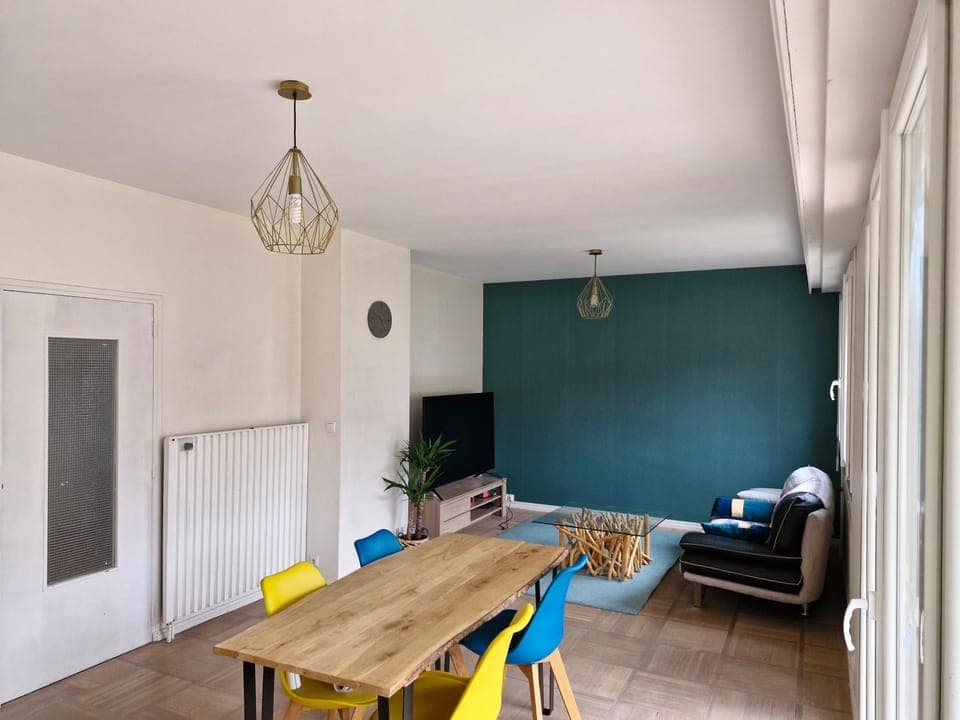 Communal lounge/ TV room