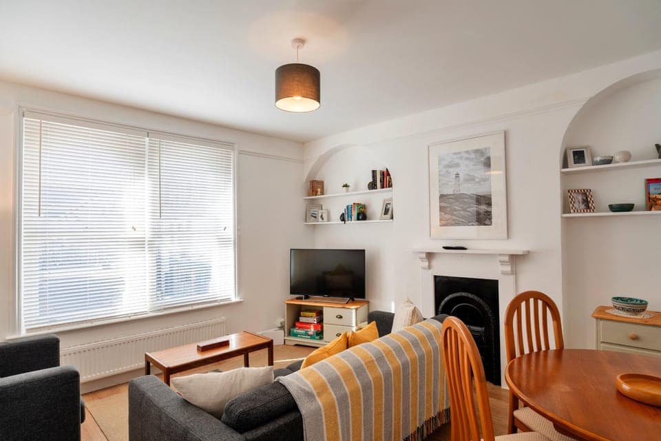 Communal lounge/ TV room, Living room