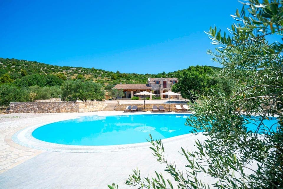 Property building, Garden, Pool view, Pool view, Swimming pool
