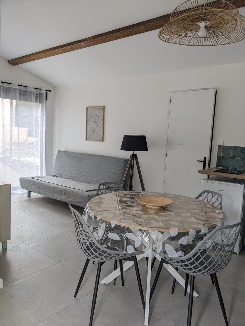 Living room, Dining area