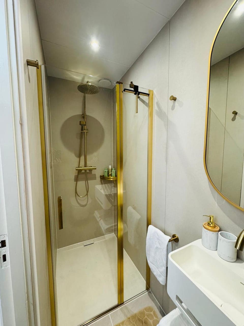 Shower, Toilet, Bathroom