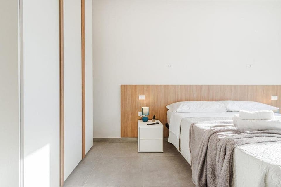 Bed, Photo of the whole room, Bedroom, towels, wardrobe