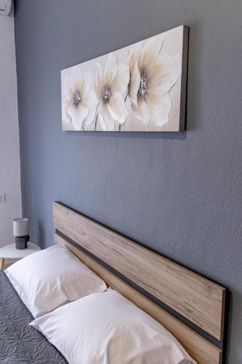 Bed, Photo of the whole room, Decorative detail, Bedroom