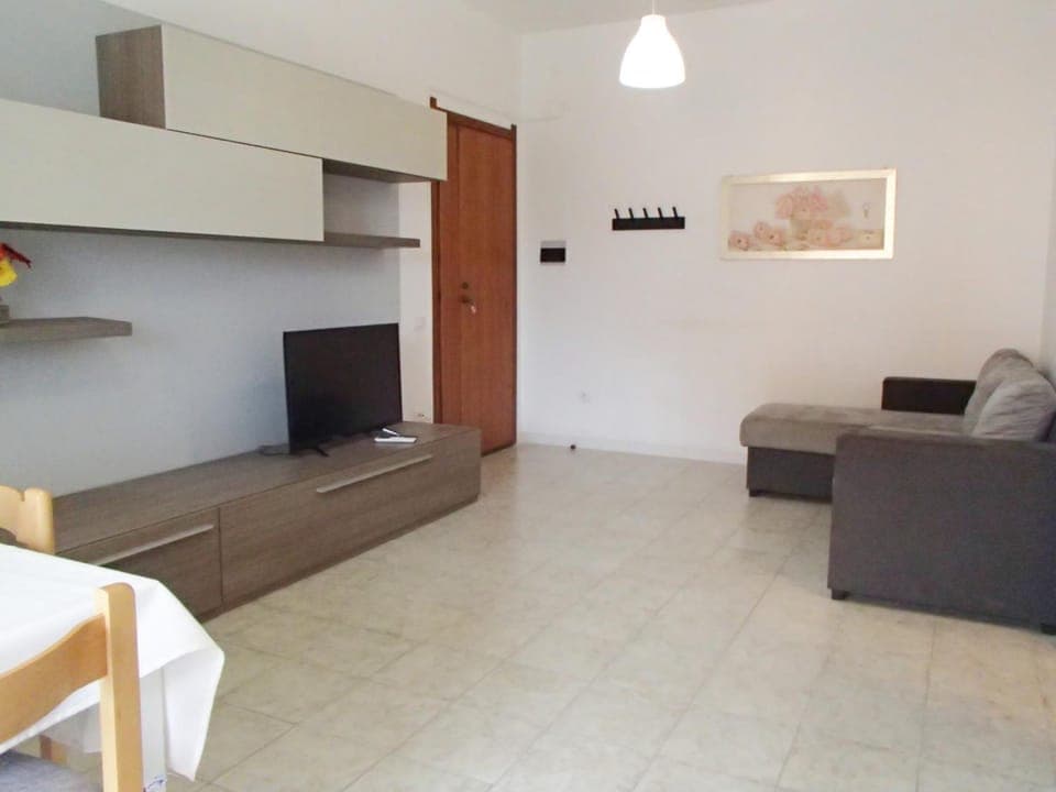 Communal lounge/ TV room, TV and multimedia, Living room