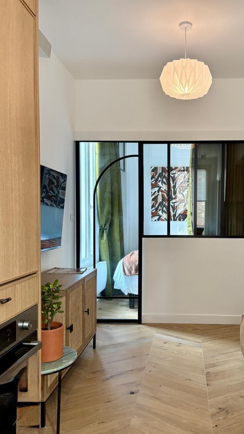 TV and multimedia, Living room, Bedroom