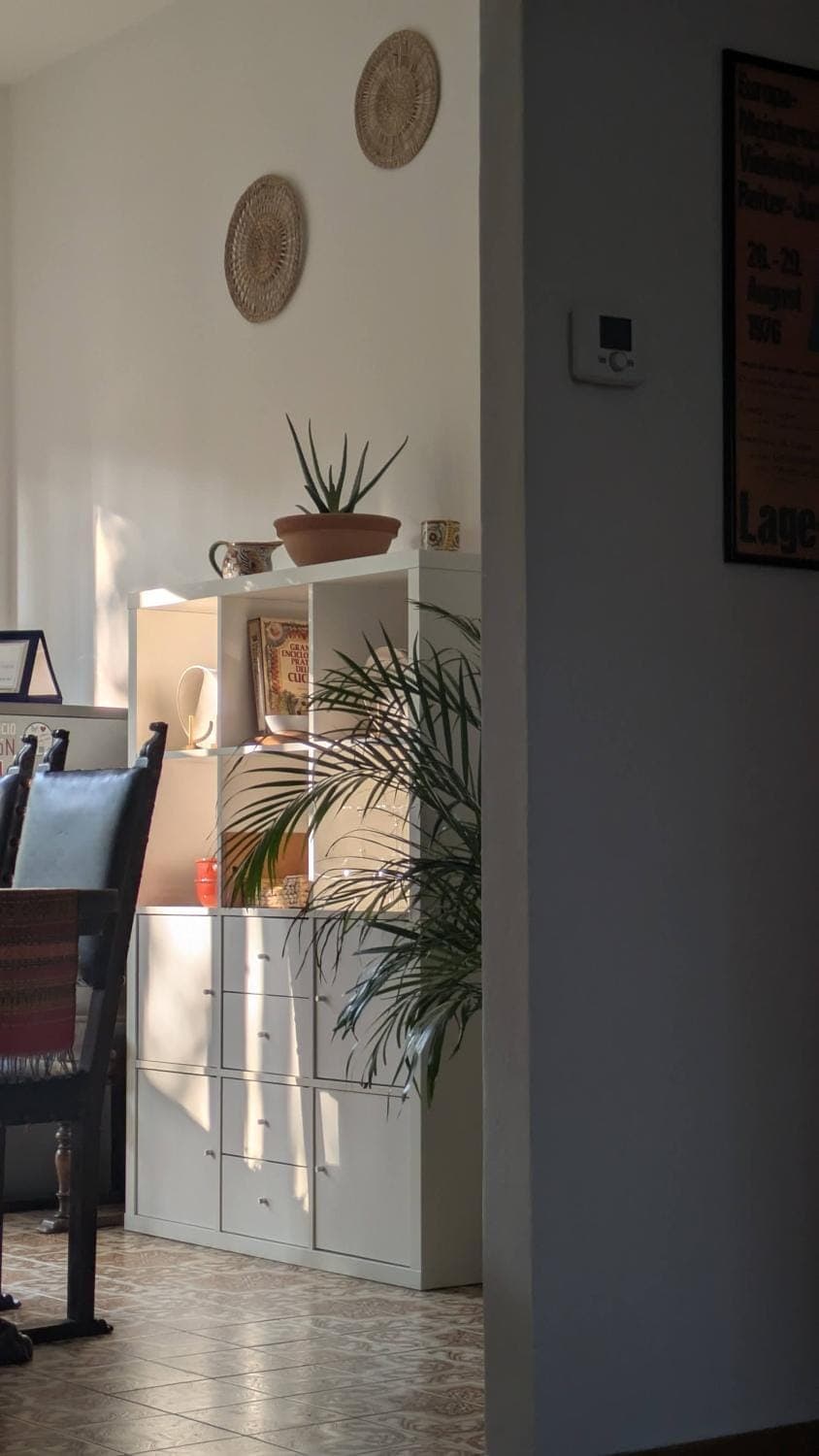 Seating area, Internal: Not applicable to any particular room