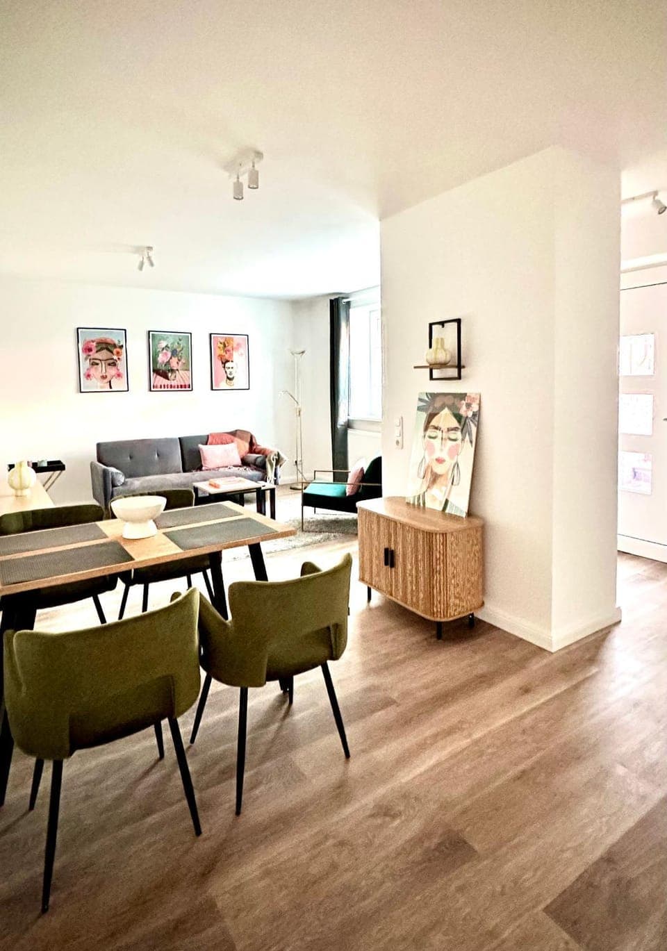 Living room, Seating area, Dining area