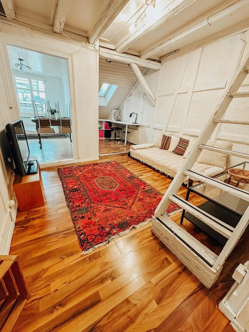 Communal lounge/ TV room, TV and multimedia, Living room