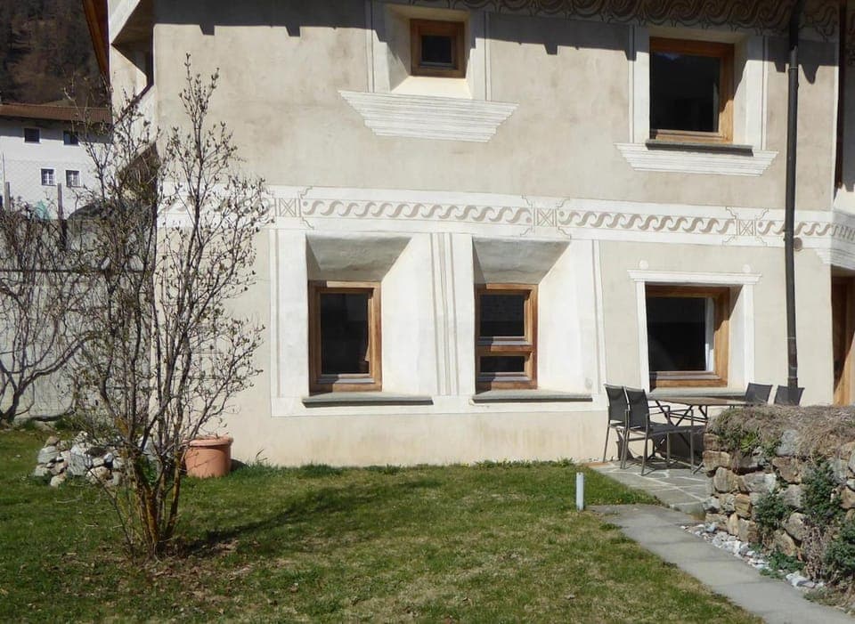 Facade/entrance, Garden view