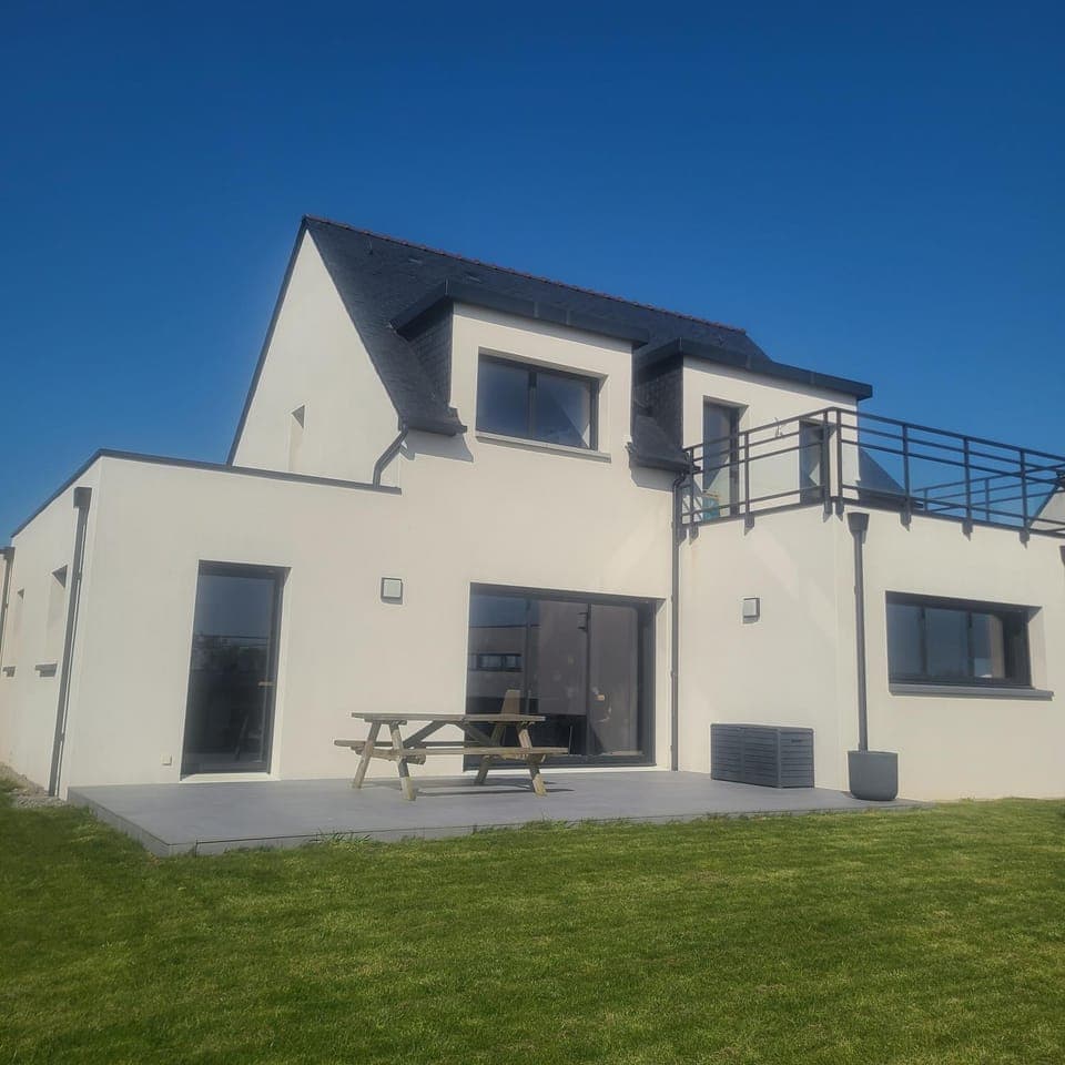 Property building, Balcony/Terrace