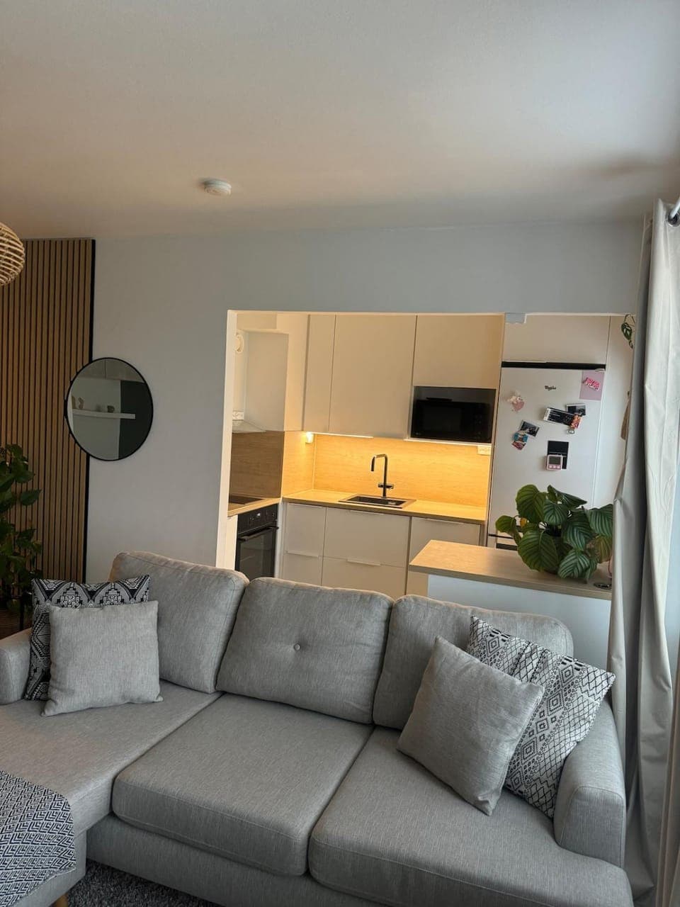 Kitchen or kitchenette, Living room