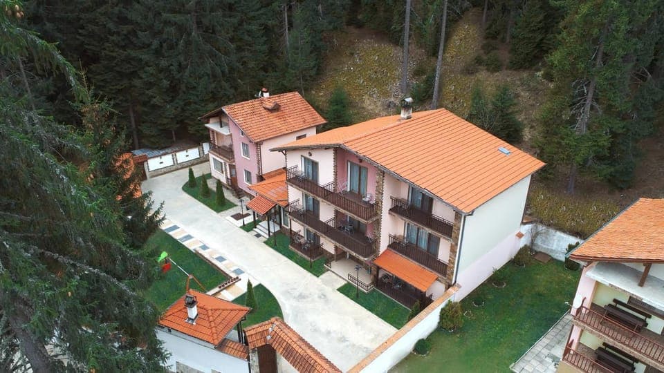 Property building, Bird's eye view