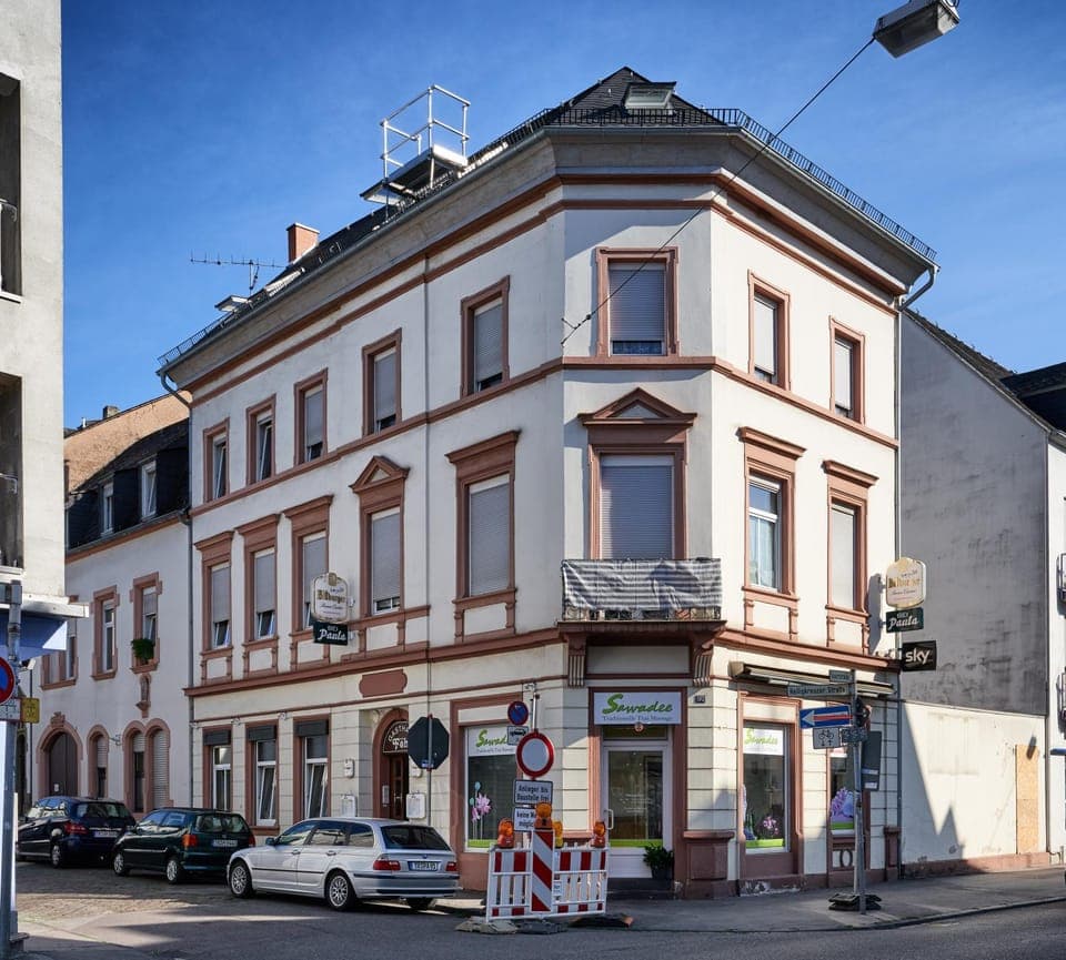 Property building, Day, Neighbourhood, City view, Street view