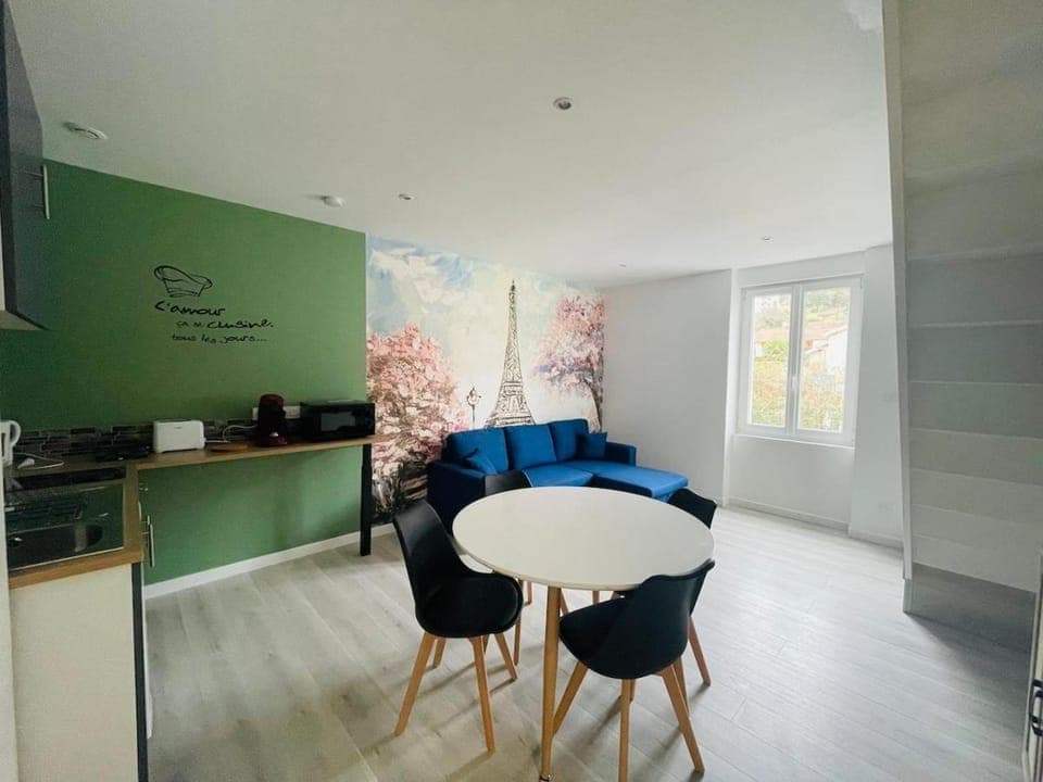 Kitchen or kitchenette, Living room, Dining area