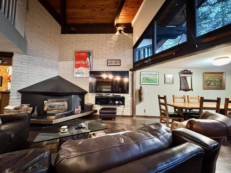 Living room, fireplace