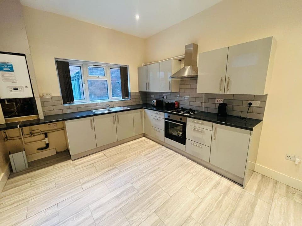 Kitchen or kitchenette, toaster