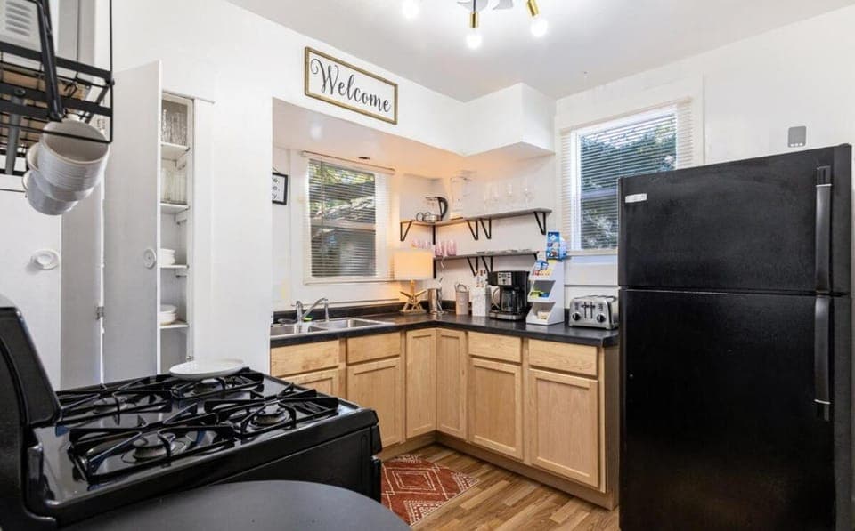 Kitchen or kitchenette, stove