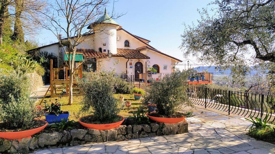 Property building, Facade/entrance