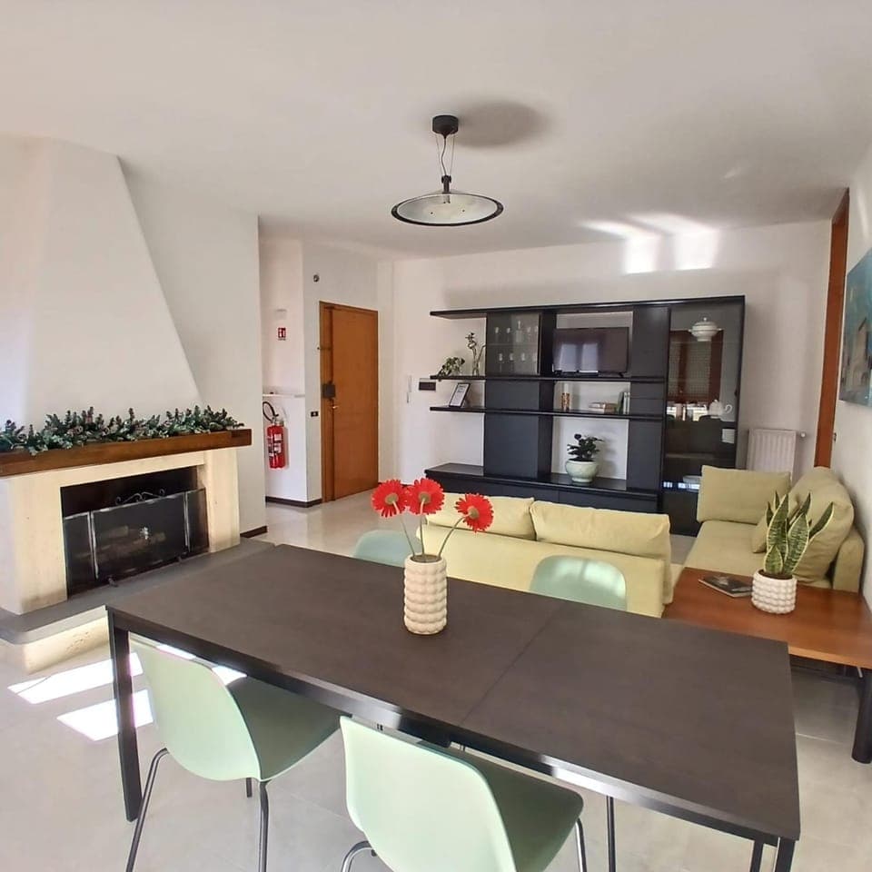 TV and multimedia, Living room, Dining area