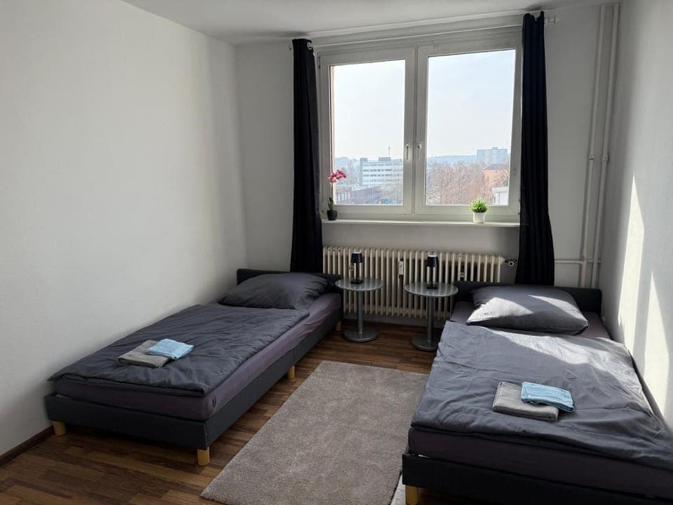 Bed, Photo of the whole room, Bedroom, internet, towels