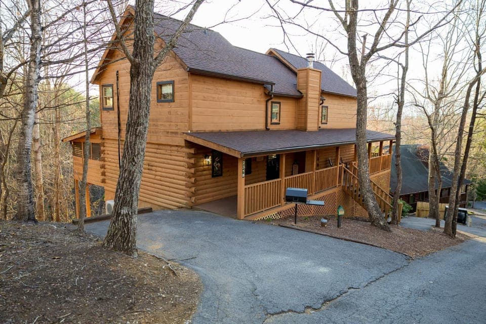 Cabin in the Smokies with Mountain View! Cabin in Pigeon Forge