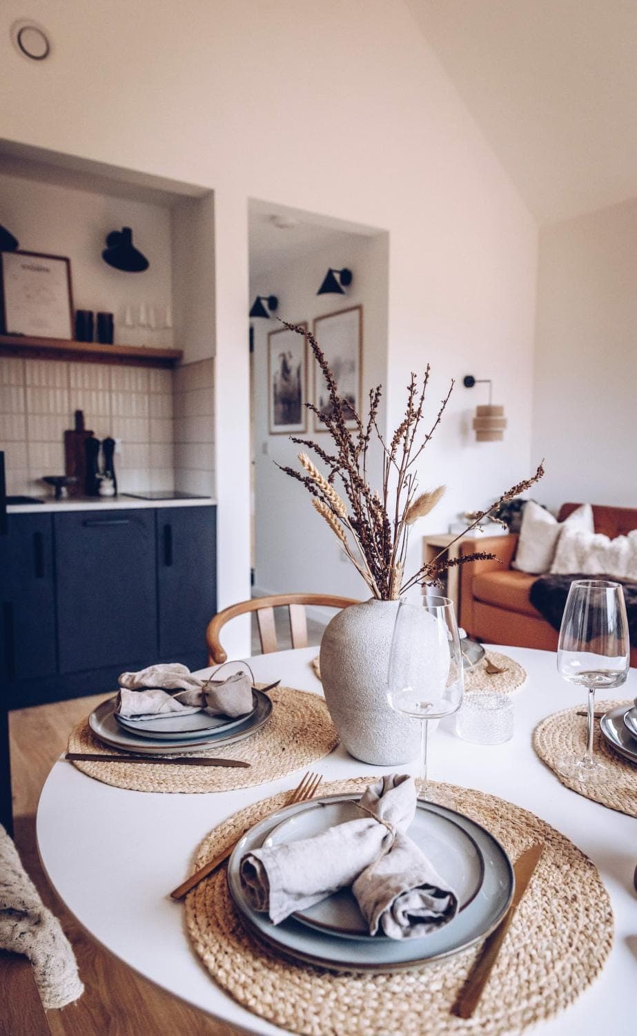Living room, Seating area, Dining area